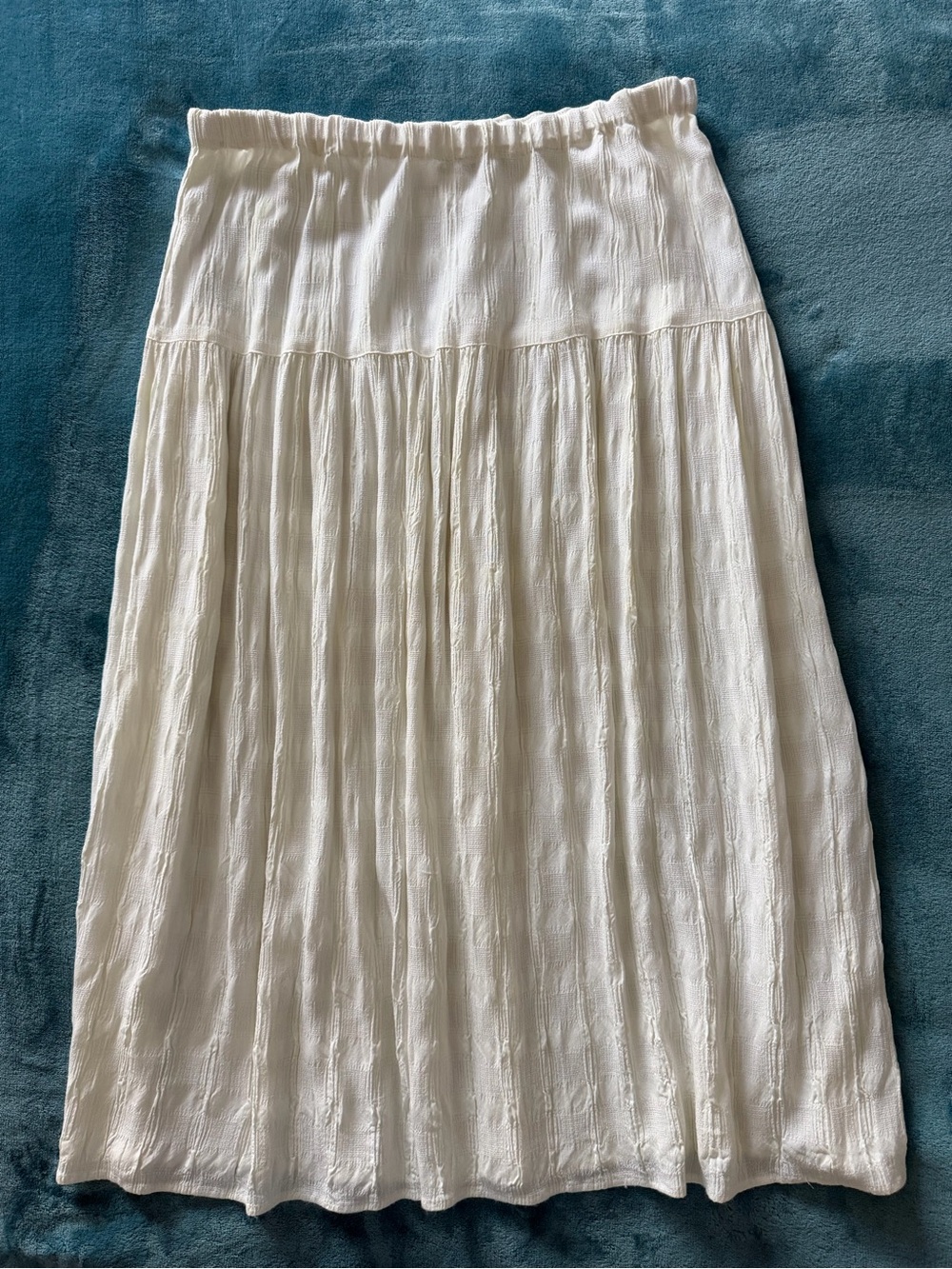 Light Cream Lightweight Pleated Women's Midi Skirt